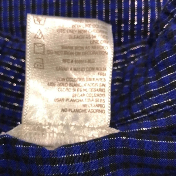 BOBBIE BROOKS Holiday Button Down Blouse - Picture 8 of 8